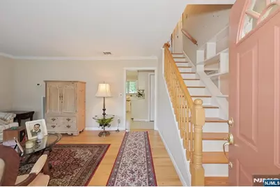 95 Knollwood Drive, Paramus, NJ 07652 - Photo 5