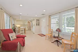 95 Knollwood Dr, Paramus, NJ 07652 - Photo 17