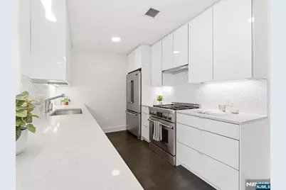 380 Newark Avenue 406 #406, Jersey City, NJ 07302 - Photo 17