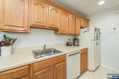 15 Wedgewood Drive 85 #85, Verona, NJ 07044 - Photo 19