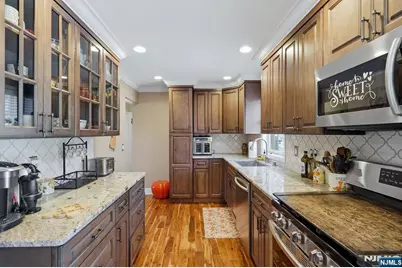 153 Stefanic Avenue, Elmwood Park, NJ 07407 - Photo 7