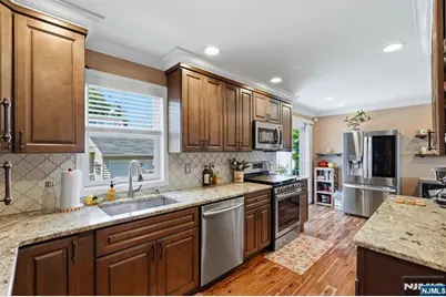 153 Stefanic Avenue, Elmwood Park, NJ 07407 - Photo 9