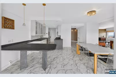 2077 Center Avenue Phb #PHB, Fort Lee, NJ 07024 - Photo 13