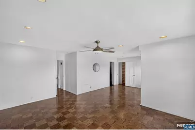 2077 Center Avenue Phb #PHB, Fort Lee, NJ 07024 - Photo 23
