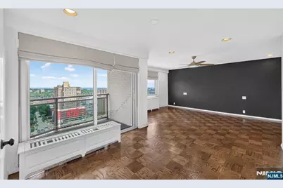 2077 Center Avenue Phb #PHB, Fort Lee, NJ 07024 - Photo 25