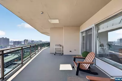 2077 Center Avenue Phb #PHB, Fort Lee, NJ 07024 - Photo 19