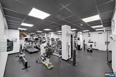 2077 Center Avenue Phb #PHB, Fort Lee, NJ 07024 - Photo 45