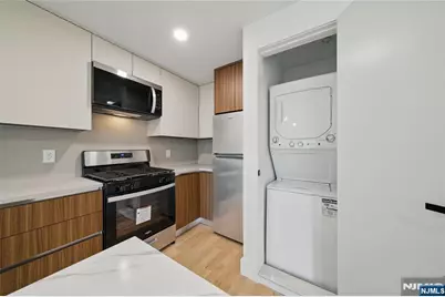 11 W Railroad Avenue 2 #2, Tenafly, NJ 07670 - Photo 15