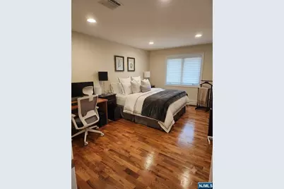 237 E Central Boulevard B #B, Palisades Park, NJ 07650 - Photo 9