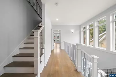 37 Winterburn Place, Edgewater, NJ 07020 - Photo 9