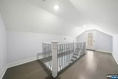 37 Winterburn Place, Edgewater, NJ 07020 - Photo 15