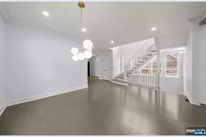 37 Winterburn Place, Edgewater, NJ 07020 - Photo 3