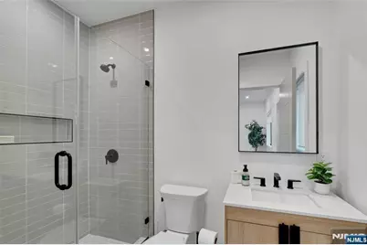 2282 7th Street, Fort Lee, NJ 07024 - Photo 27