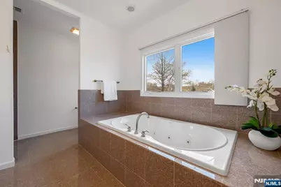177 Lawson Place, Paramus, NJ 07652 - Photo 31