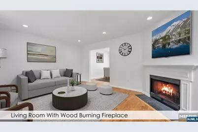 758 Manchester Way, Paramus, NJ 07652 - Photo 3