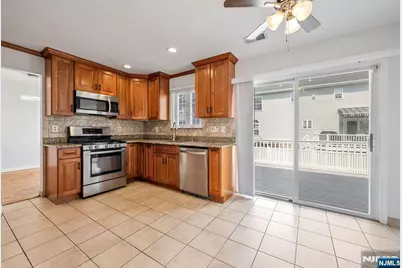 758 Manchester Way, Paramus, NJ 07652 - Photo 9