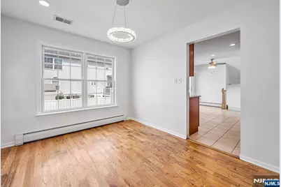 758 Manchester Way, Paramus, NJ 07652 - Photo 7