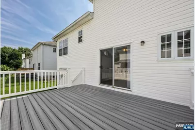 758 Manchester Way, Paramus, NJ 07652 - Photo 11