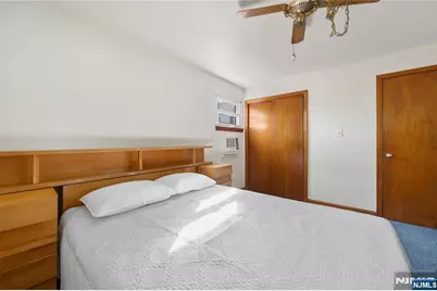498 Riverside Terrace, Rutherford, NJ 07070 - Photo 15