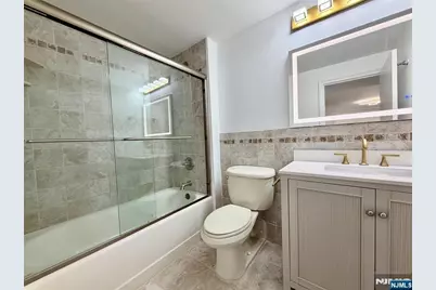770 Anderson Avenue 14C #14C, Cliffside Park, NJ 07010 - Photo 17