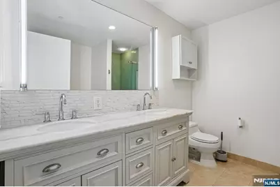 1215 Hudson Park, Edgewater, NJ 07020 - Photo 23