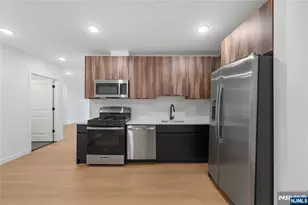768 Bergen Street 5D, Newark, NJ 07108 - Photo 3