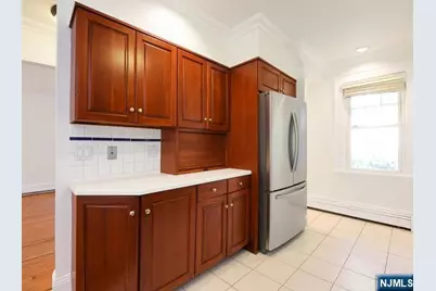 8 Laurel Avenue, Tenafly, NJ 07670 - Photo 7