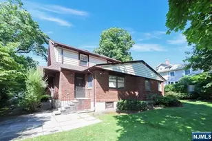 8 Laurel Ave, Tenafly, NJ 07670 - Photo 25