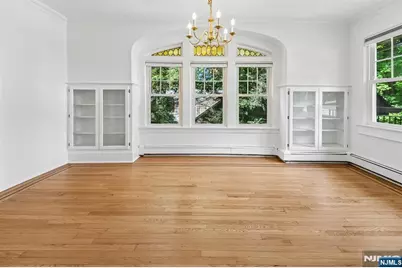 8 Laurel Avenue, Tenafly, NJ 07670 - Photo 5