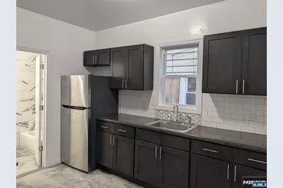 154 Highland Avenue 1 #1, Clifton, NJ 07011 - Photo 1