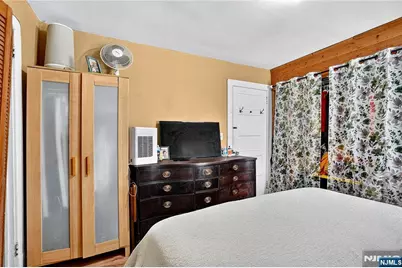 90 7th Street, Ridgefield Park, NJ 07660 - Photo 17