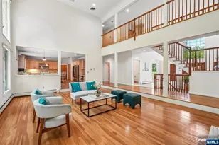 11 Carrington Ct, Woodcliff Lake, NJ 07677 - Photo 15