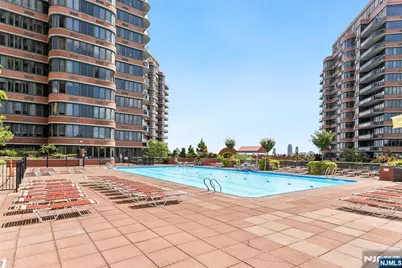 100 Carlyle Drive C06B #C06B, Cliffside Park, NJ 07010 - Photo 35