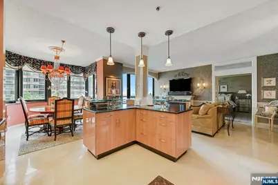 100 Carlyle Drive 6B - South #6B - South, Cliffside Park, NJ 07010 - Photo 11