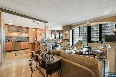 100 Carlyle Drive C06B #C06B, Cliffside Park, NJ 07010 - Photo 3