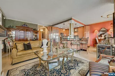 100 Carlyle Drive 6B - South #6B - South, Cliffside Park, NJ 07010 - Photo 5