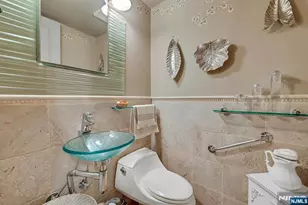 100 Carlyle Dr 6B - S, Cliffside Park, NJ 07010 - Photo 9