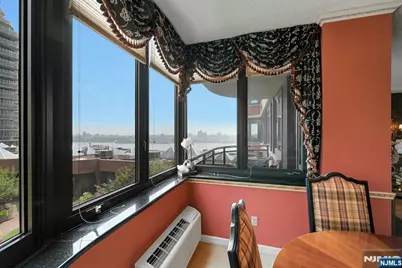 100 Carlyle Drive 6B - South #6B - South, Cliffside Park, NJ 07010 - Photo 19