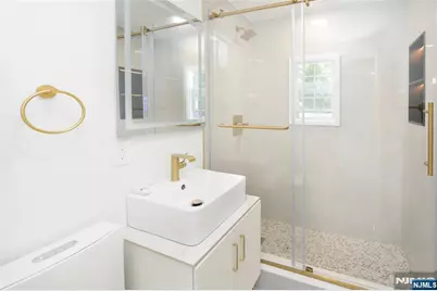 19-21 11th Street 2 #2, Fair Lawn, NJ 07410 - Photo 7