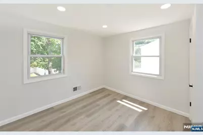 19-21 11th Street 2 #2, Fair Lawn, NJ 07410 - Photo 9