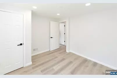 19-21 11th Street 2 #2, Fair Lawn, NJ 07410 - Photo 11