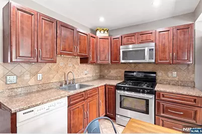 75 Clinton Place, Hackensack, NJ 07601 - Photo 27