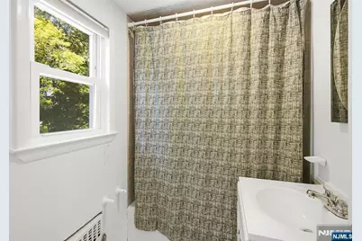 11 Monroe Avenue, Roseland, NJ 07068 - Photo 17