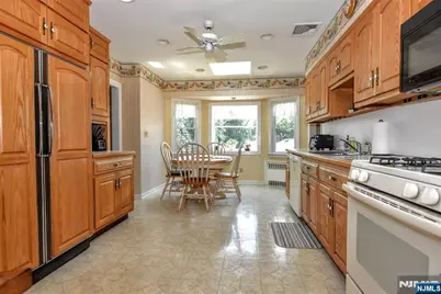 88 Spring Valley Road, Oradell, NJ 07649 - Photo 7