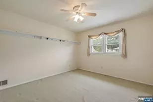 48 Andover Dr, Wayne, NJ 07470 - Photo 29