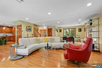 720 Maxwell Place, Ridgewood, NJ 07450 - Photo 5