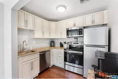 2 Grand 3 #3, Hawthorne, NJ 07506 - Photo 11