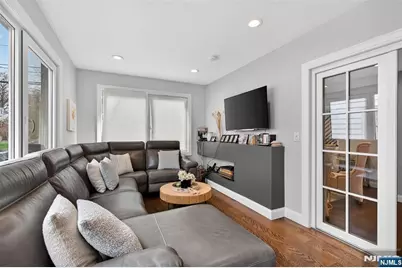 577 Grenville Avenue, Teaneck Township, NJ 07666 - Photo 15