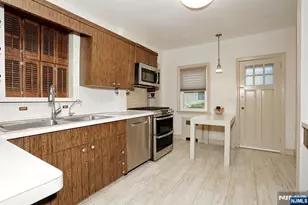 1116 Trafalgar St, Teaneck Township, NJ 07666 - Photo 7