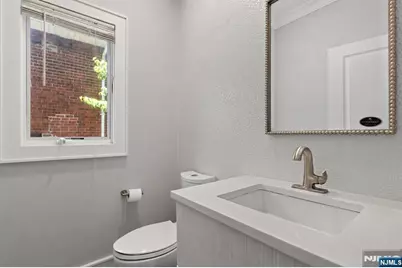1627 John Street A #A, Fort Lee, NJ 07024 - Photo 11